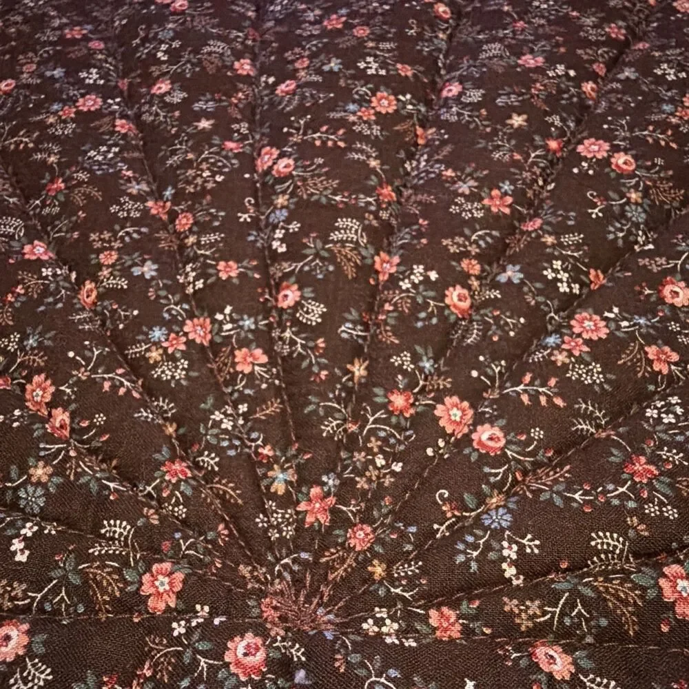 Vintage 3 Quilted Fabric Round Floral Placemats Scalloped Edge Brown Pink Set